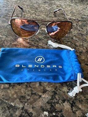 Blenders Heavenly shine series Sunglasses with Rose Gold Mirrored Lenses